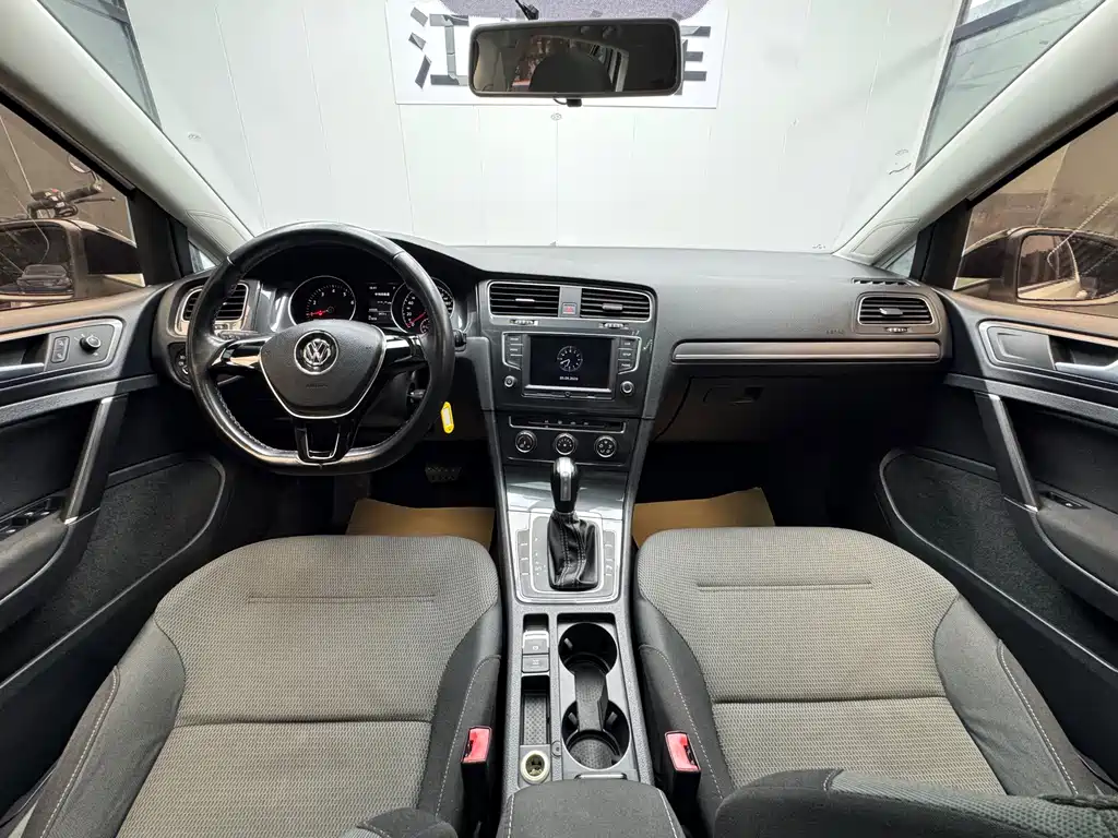 Volkswagen Golf — миниатюра 11