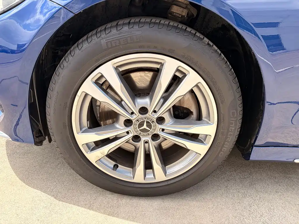 Mercedes-Benz C-Class — миниатюра 5