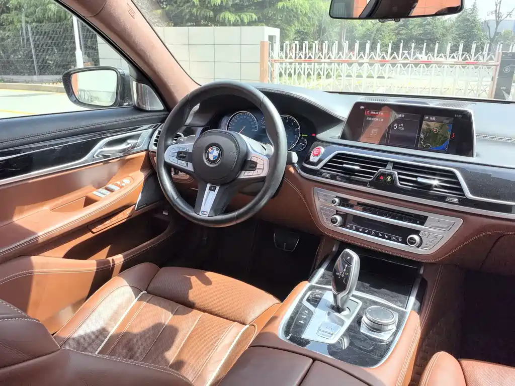 BMW 7 Series 7 2018 740Li xDrive Premium M Sport