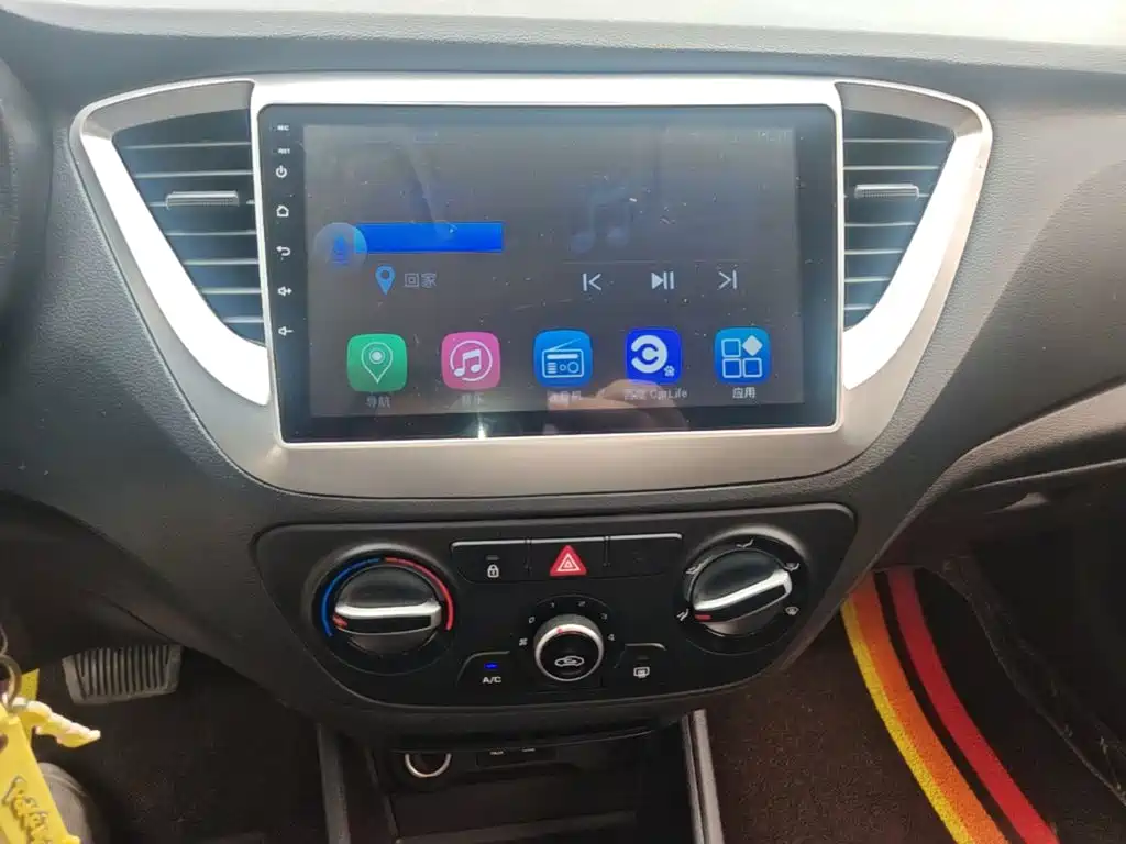 Hyundai Verna — миниатюра 13