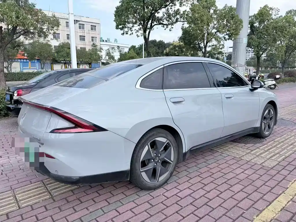 Wuling Xingguang — миниатюра 8