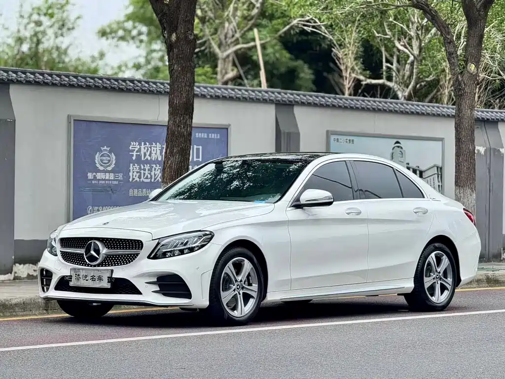 Mercedes-Benz C-Class — миниатюра 2