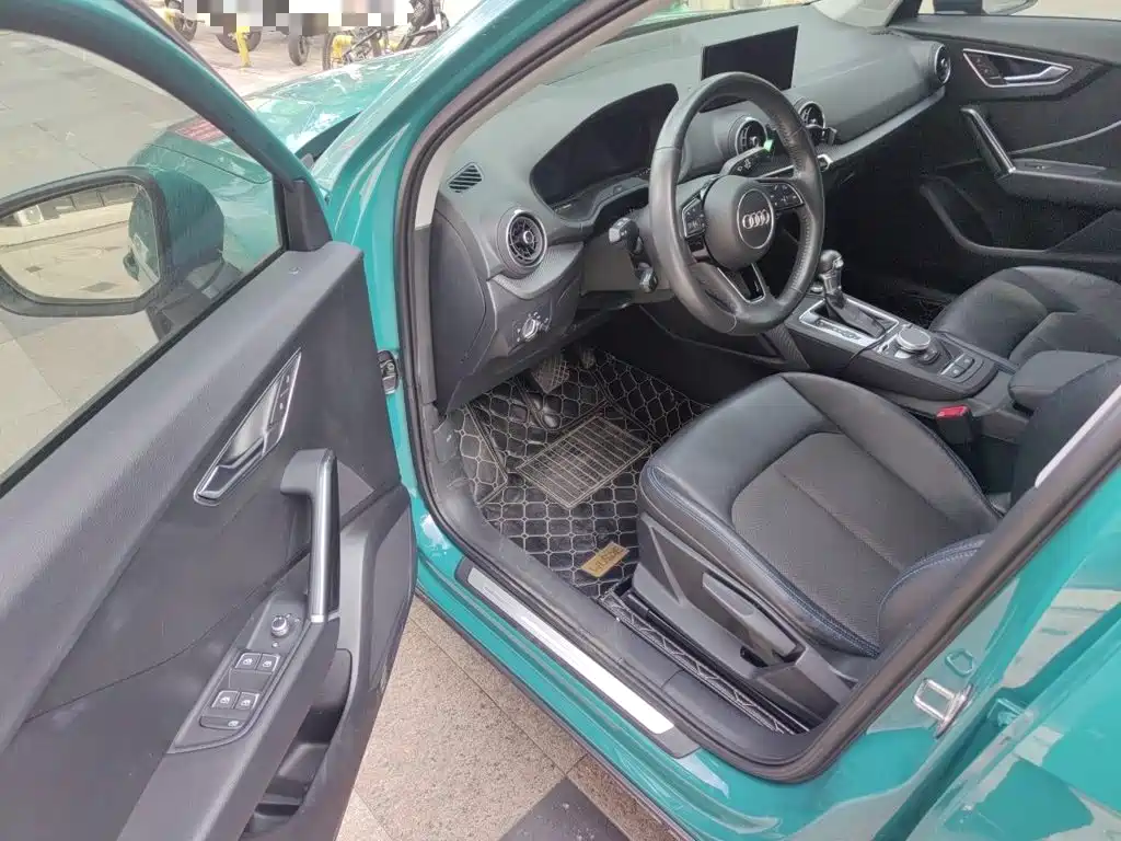 Audi Q2L e-tron — миниатюра 14