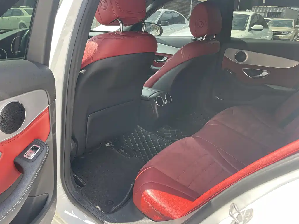 Mercedes-Benz C-Class — миниатюра 5