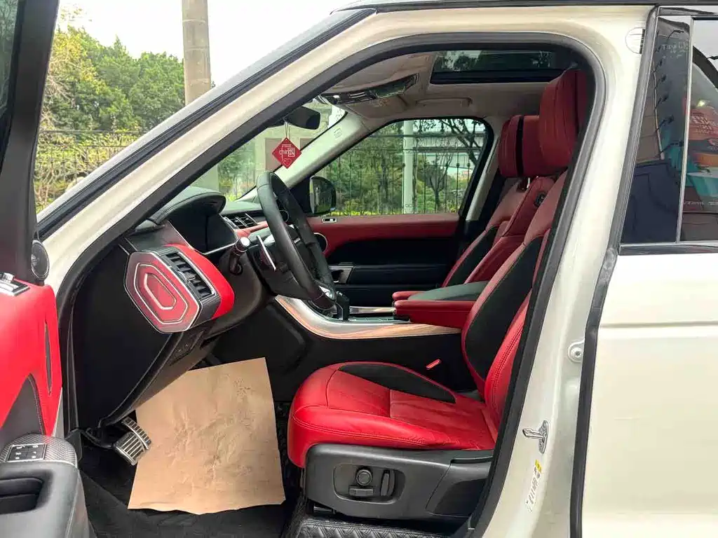 Land Rover Range Rover Sport 2020 3.0 L6 HSE DYNAMIC