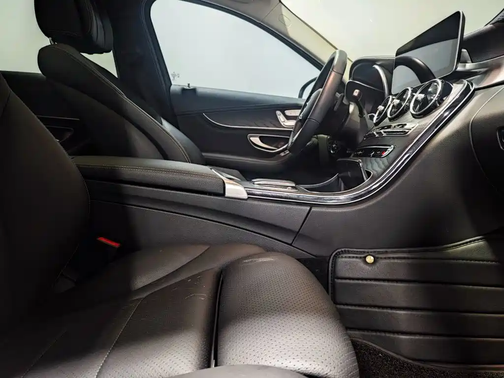 Mercedes-Benz C-Class — миниатюра 22