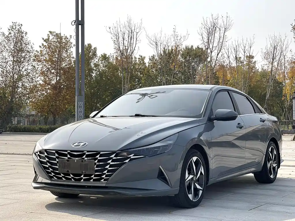 Hyundai Elantra 2023
