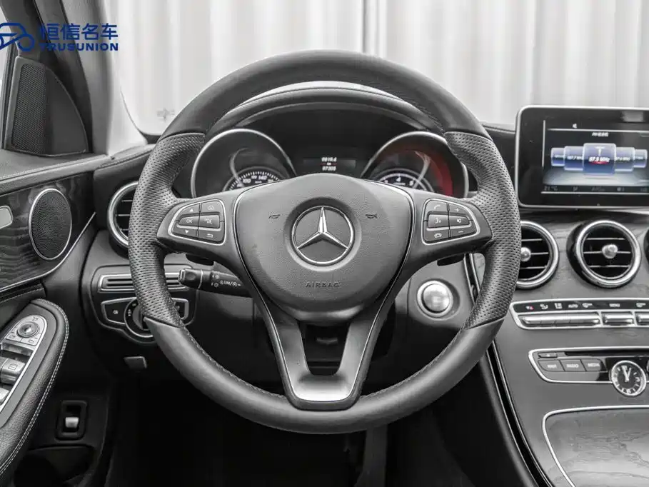 Mercedes-Benz C-Class — миниатюра 14