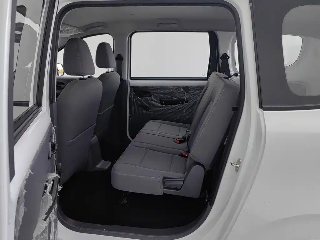 Wuling Hongguang EV — миниатюра 15