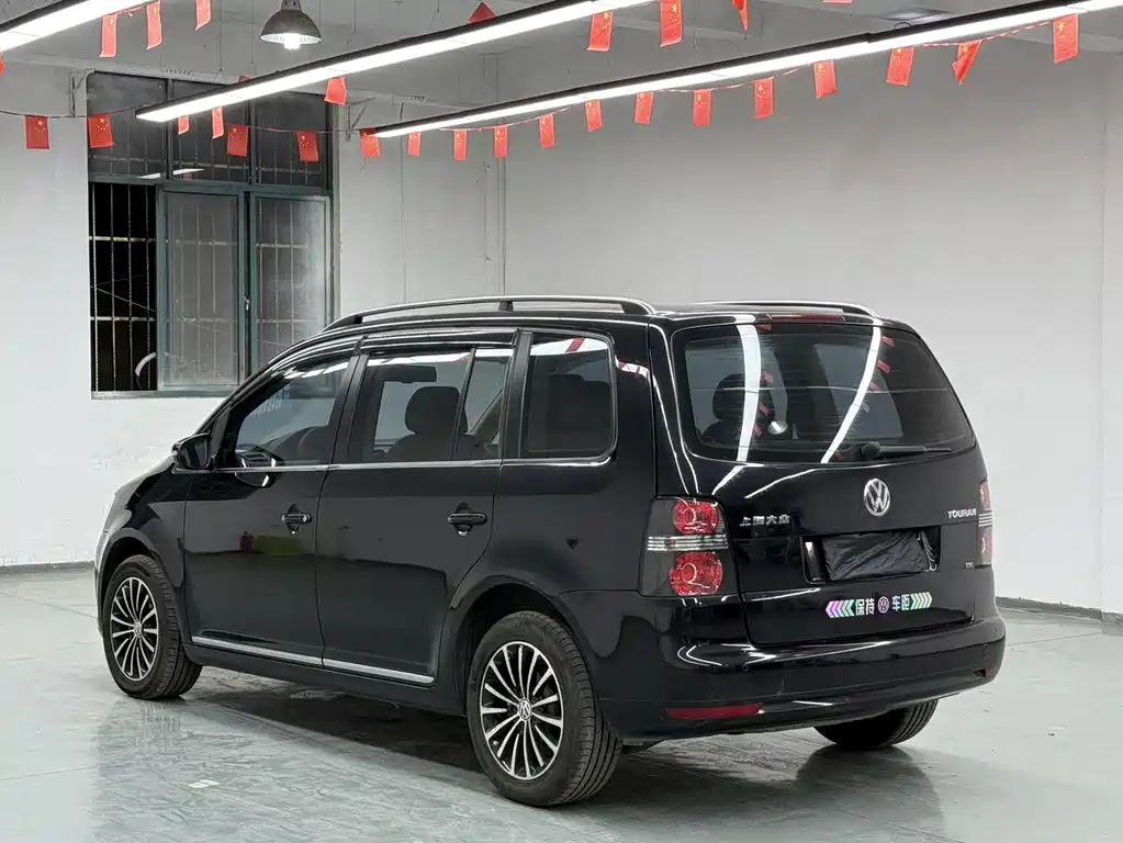 Volkswagen Touran — миниатюра 14