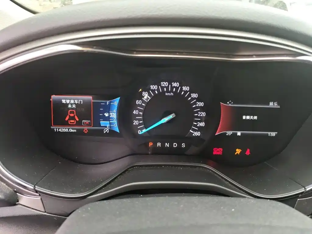Ford Mondeo — миниатюра 12