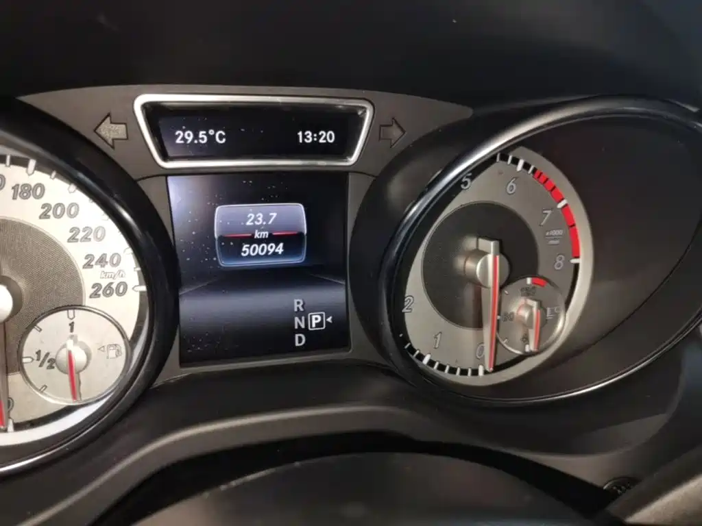 Mercedes-Benz GLA — миниатюра 12