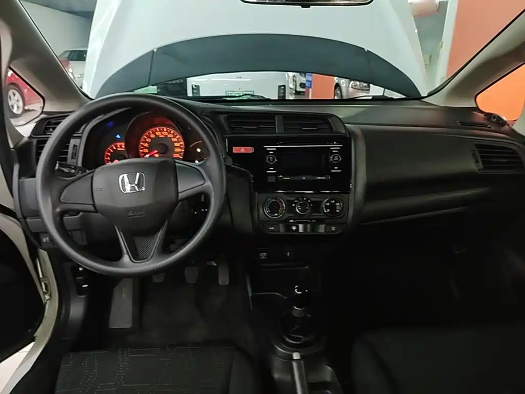 Honda Fit — миниатюра 10