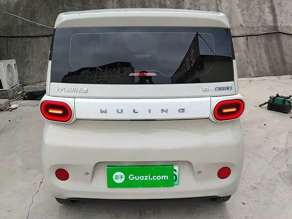 Wuling MINIEV — миниатюра 6