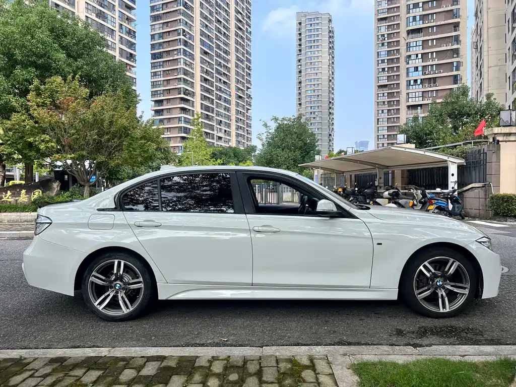 BMW 3 Series — миниатюра 4