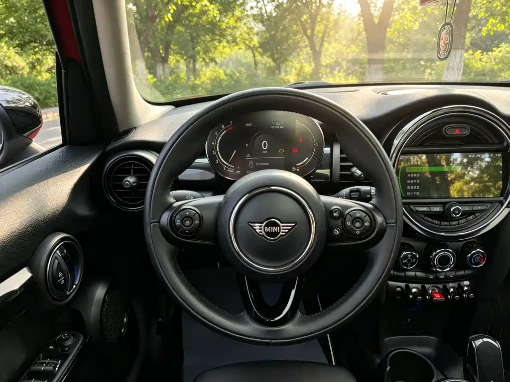 MINI Mini Clubman — миниатюра 14