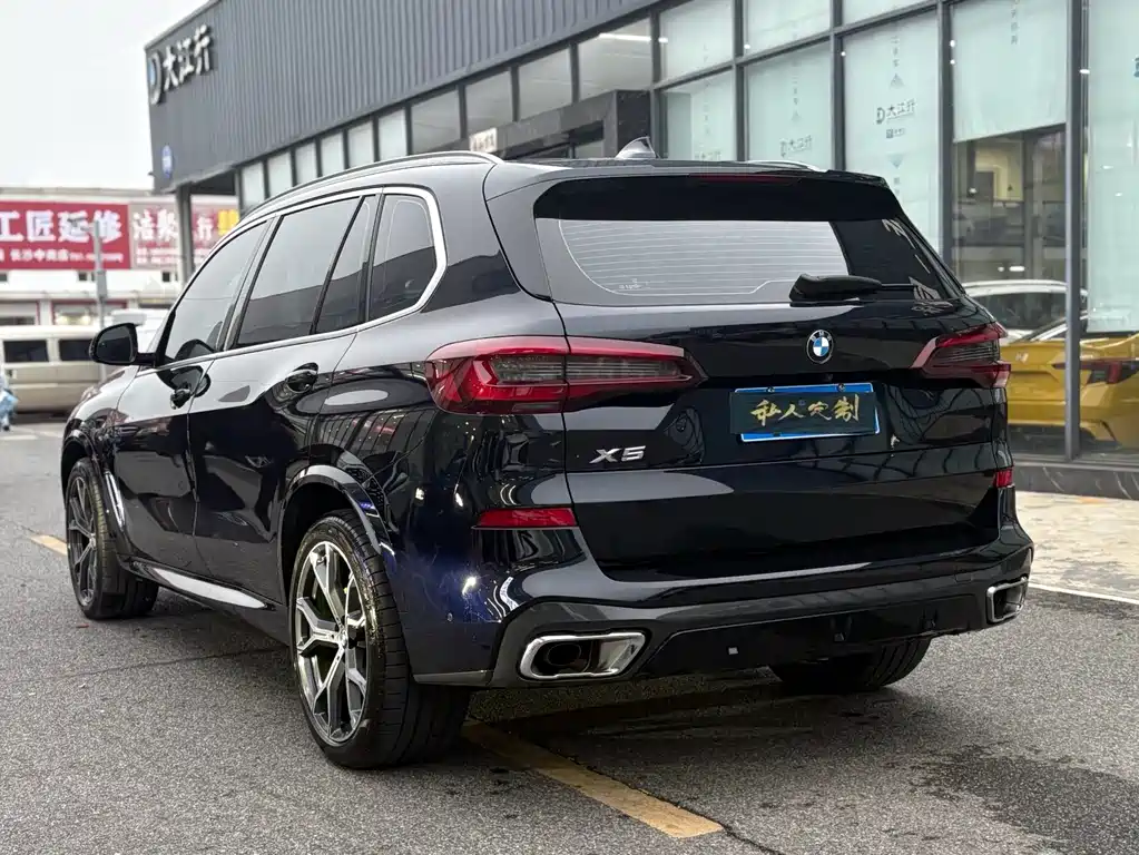 BMW X5 2022 xDrive 40Li M Sport