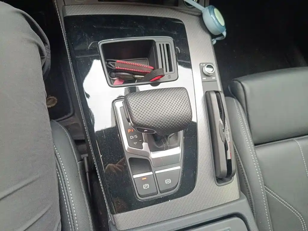 Audi Q5L — миниатюра 15