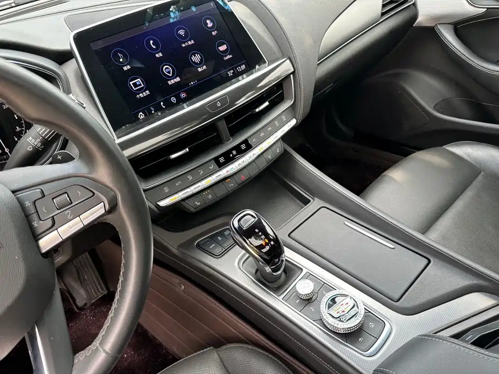 Cadillac CT5 — миниатюра 10