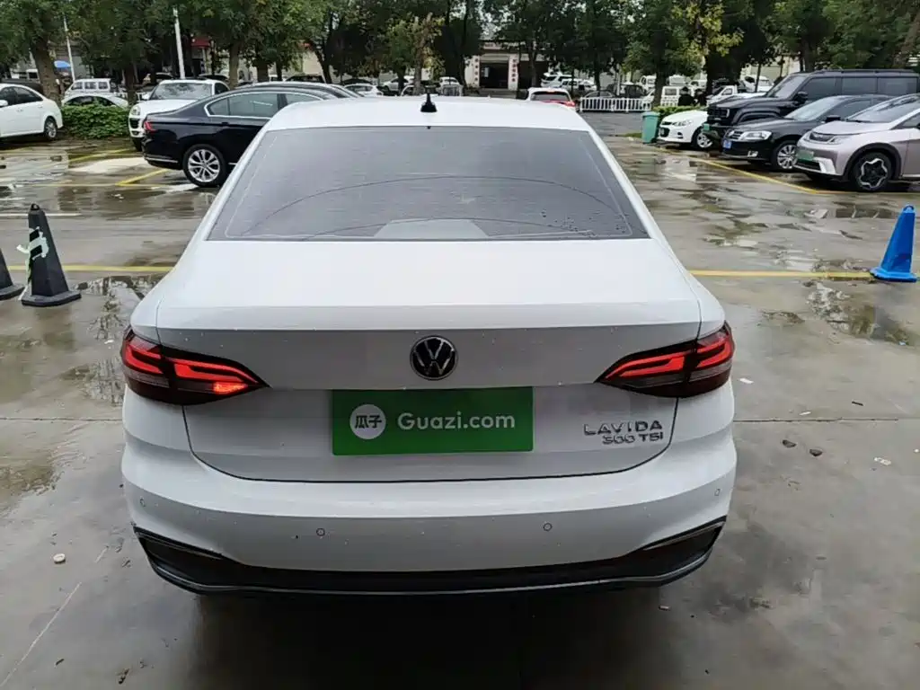 Volkswagen Lavida — миниатюра 6