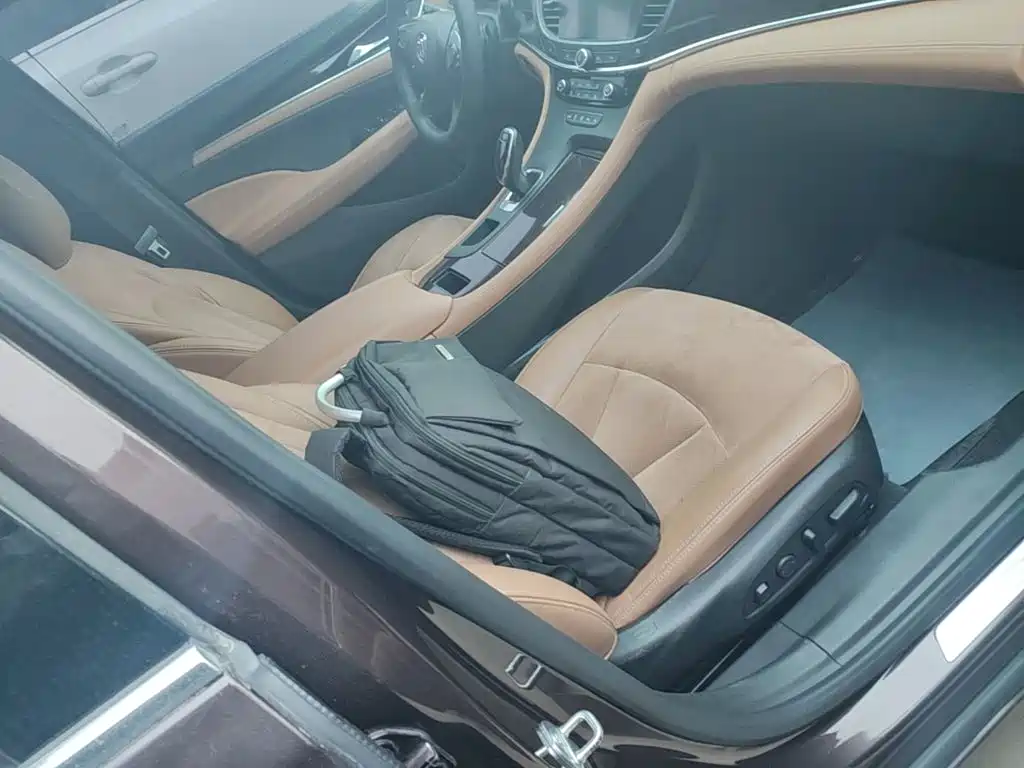 Buick LaCrosse — миниатюра 25