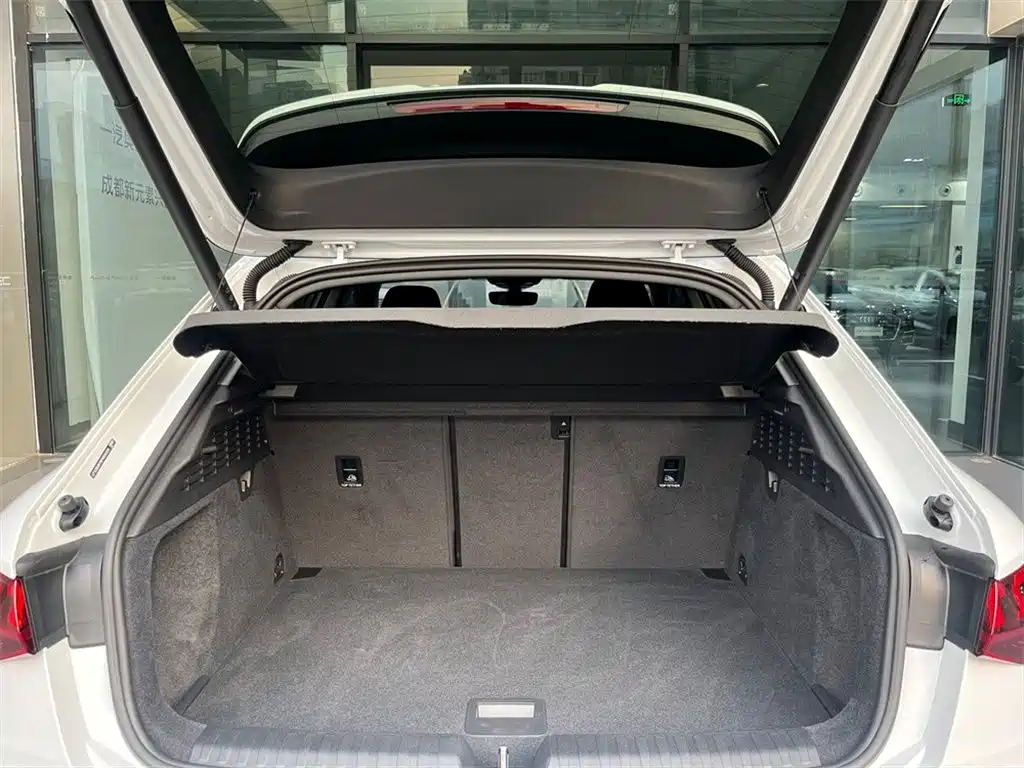 Audi A3 2024 Sportback 35 TFSI Fashion Sport