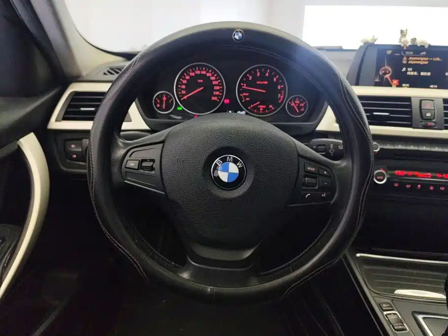 BMW 3 Series — миниатюра 15