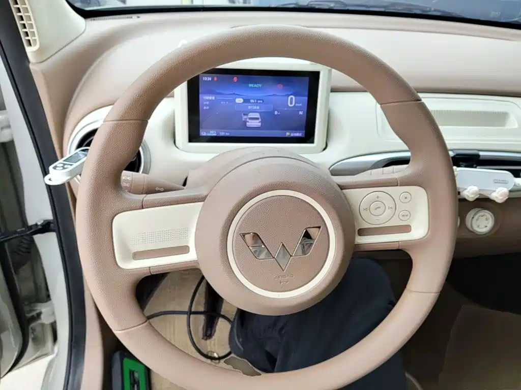Wuling MINIEV — миниатюра 11