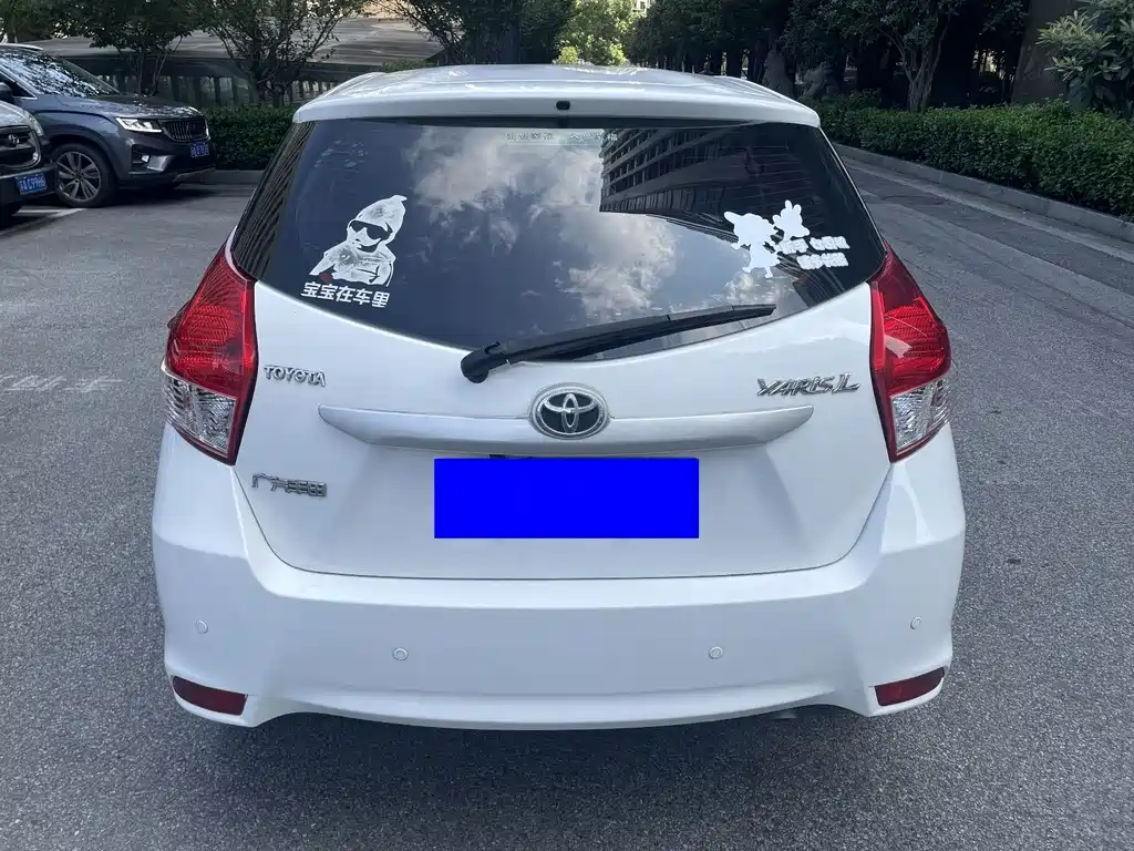 Toyota Yaris L — миниатюра 5