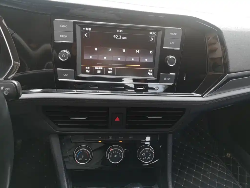 Volkswagen Sagitar — миниатюра 13