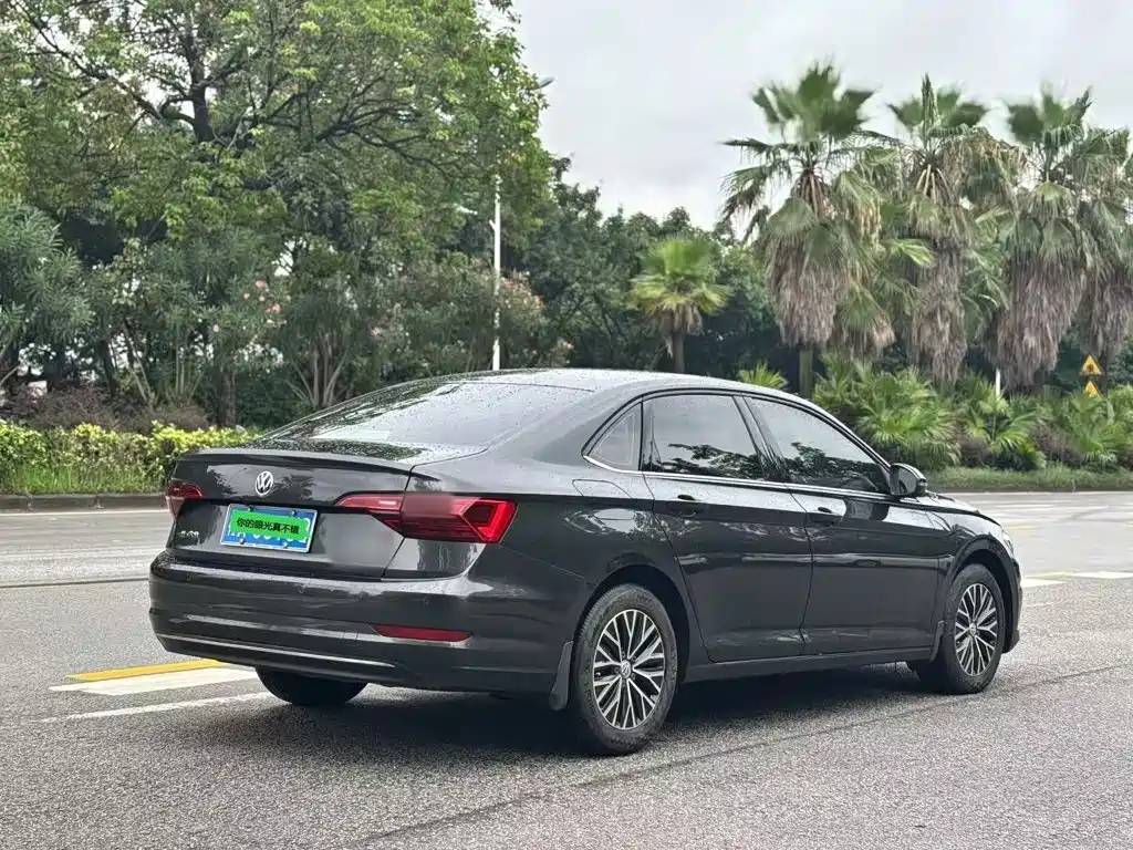 Volkswagen Sagitar — миниатюра 7