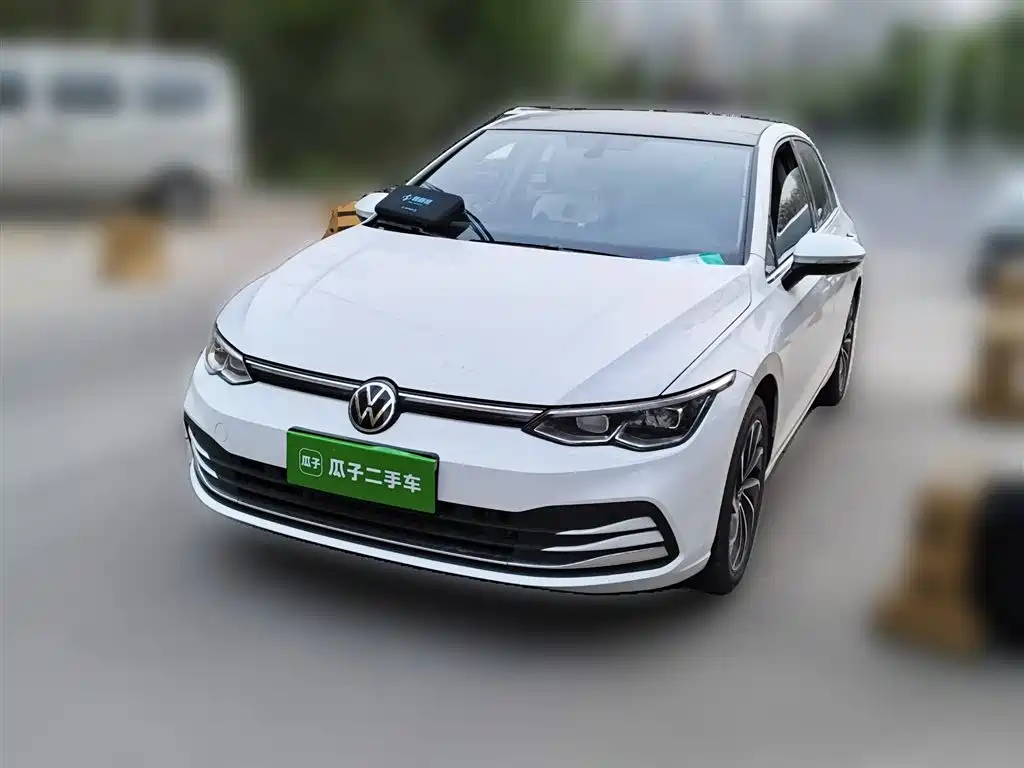 Volkswagen Golf 2024