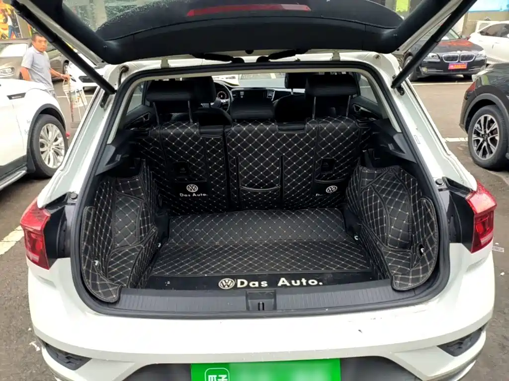 Volkswagen T-Roc — миниатюра 19