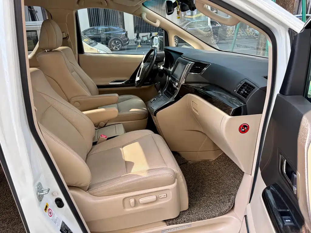 Toyota Alphard 2012 3.5L Luxury