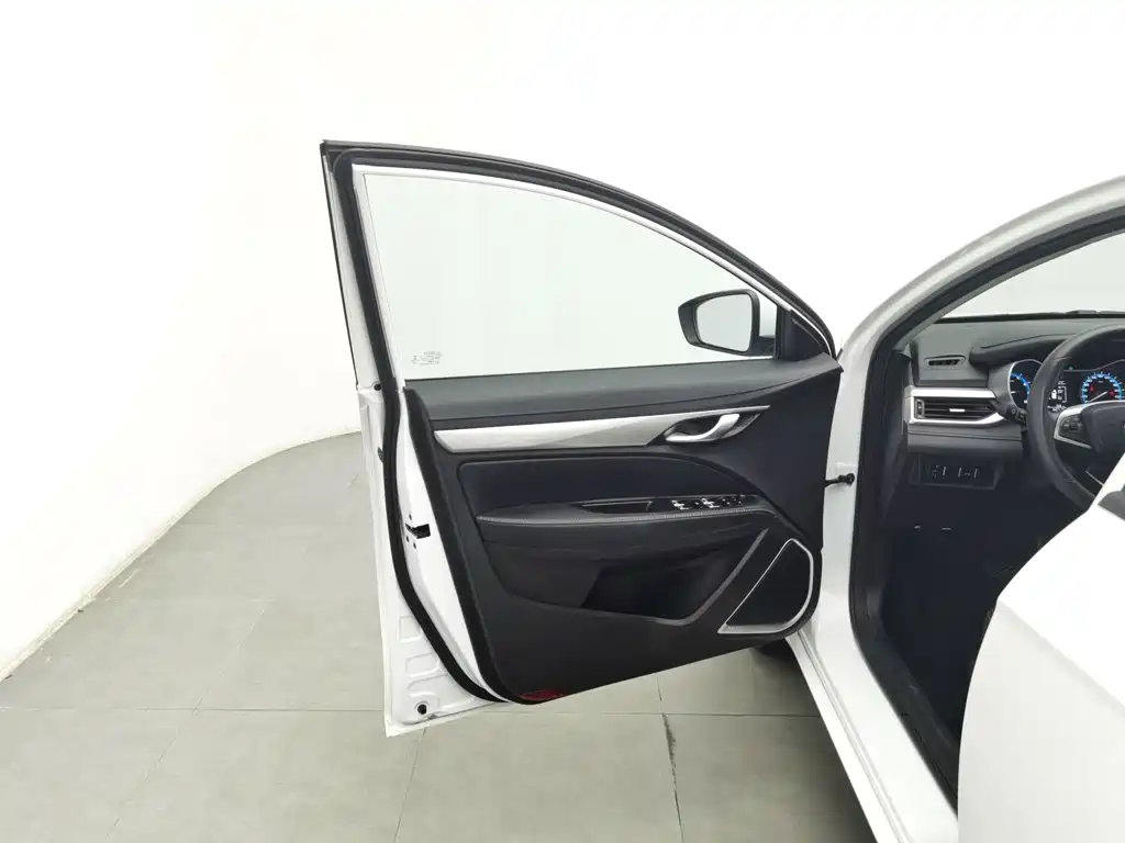 Geely Emgrand — миниатюра 8