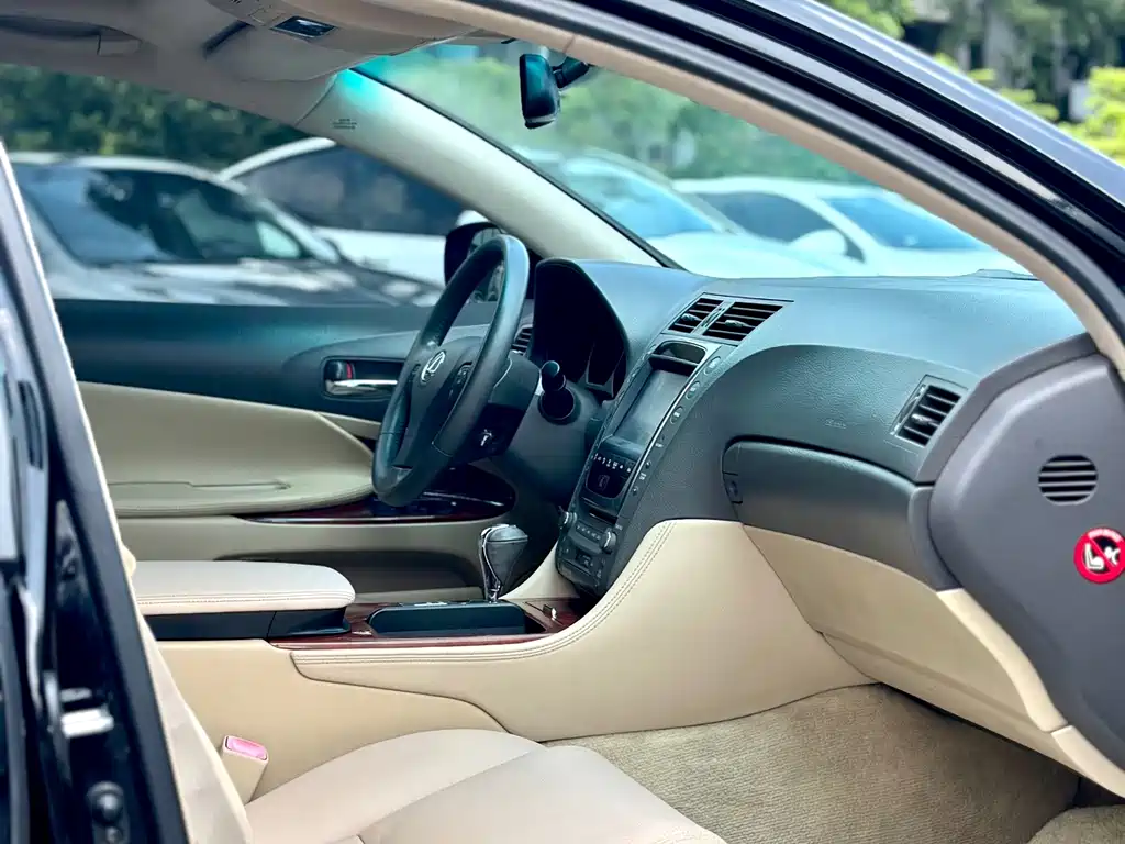 Lexus GS — миниатюра 17