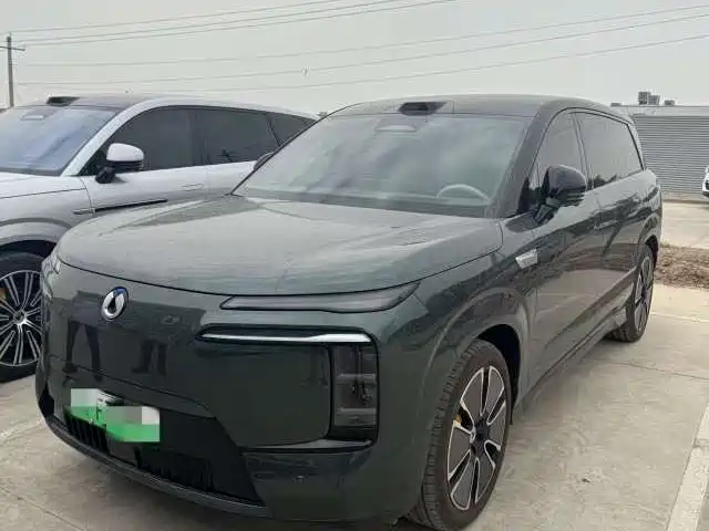 腾势N8L 2025款 旗舰型