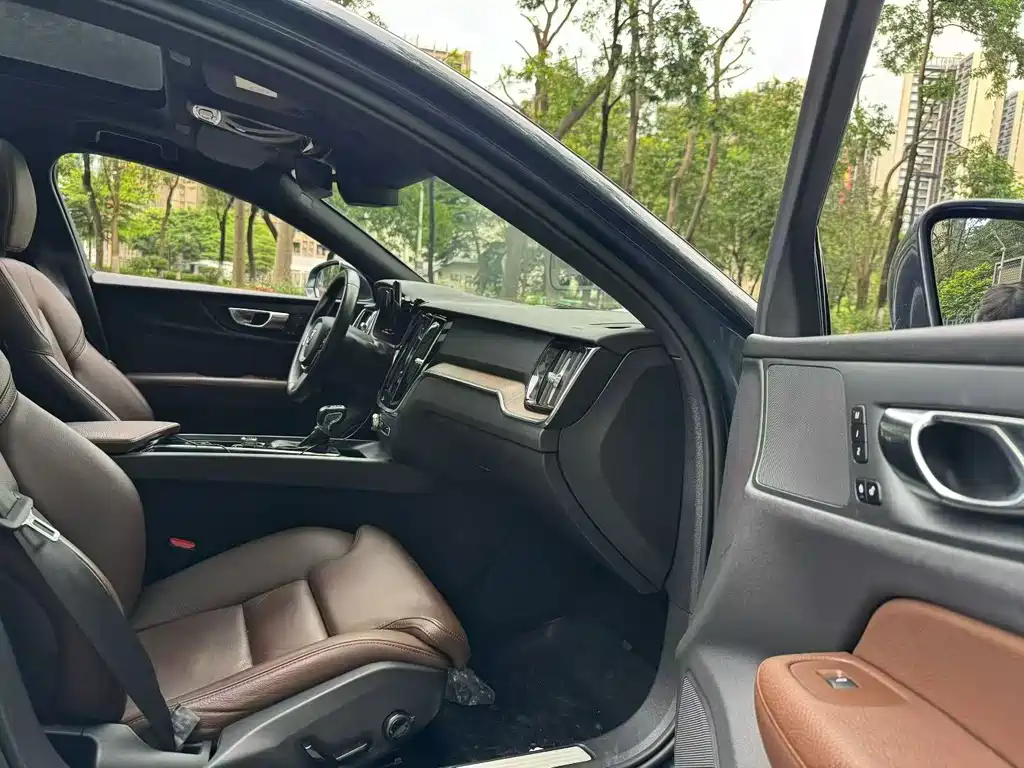 Volvo S60 2021 T4 Luxury