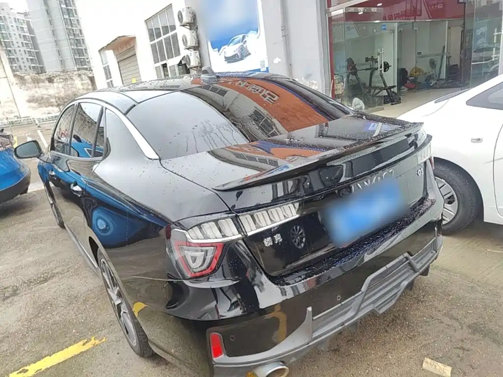 Lynk & Co 03 — миниатюра 5