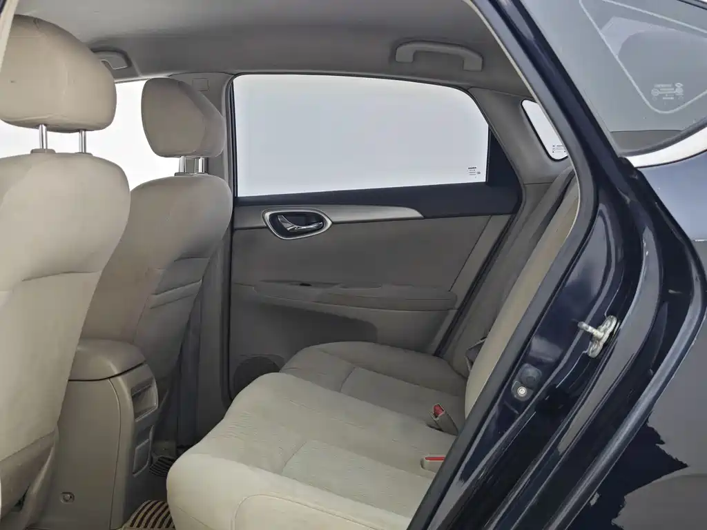 Nissan Sylphy 2012 1.6XE CVT Comfort
