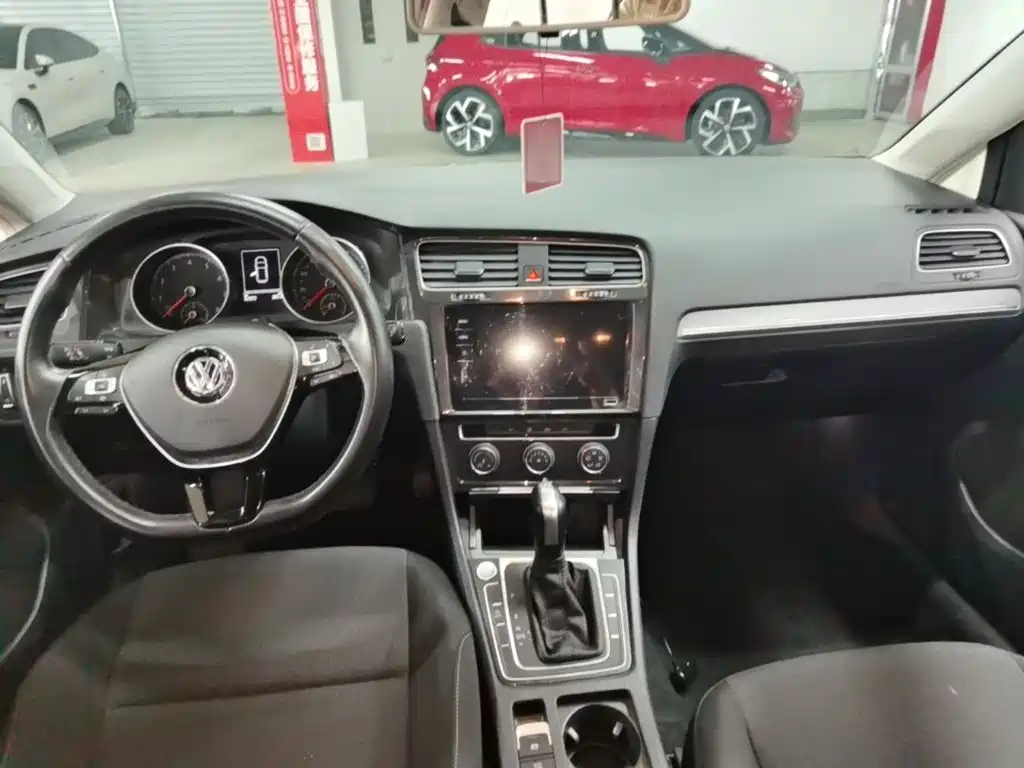 Volkswagen Golf — миниатюра 10