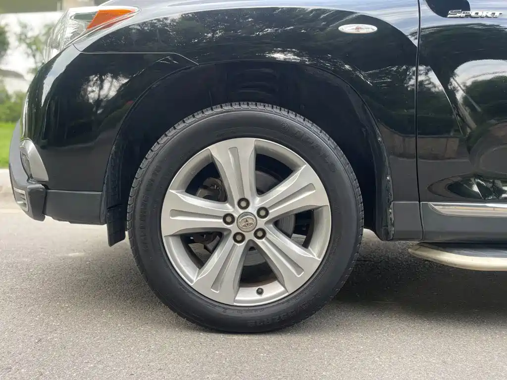 Toyota Highlander — миниатюра 10