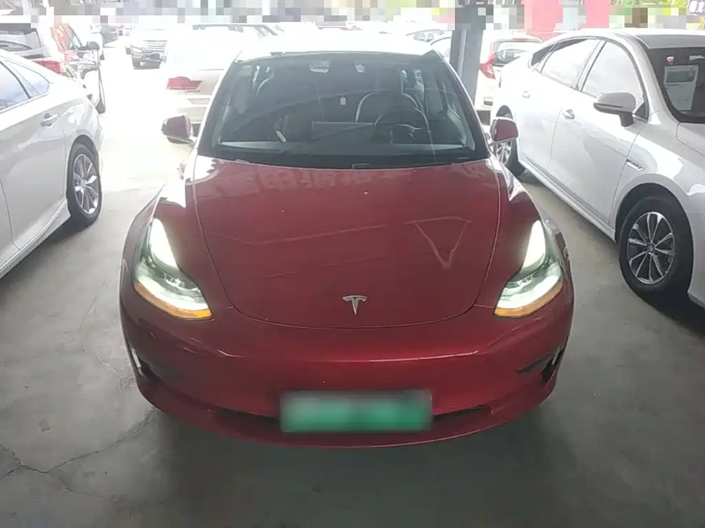 Tesla Model 3 — миниатюра 3