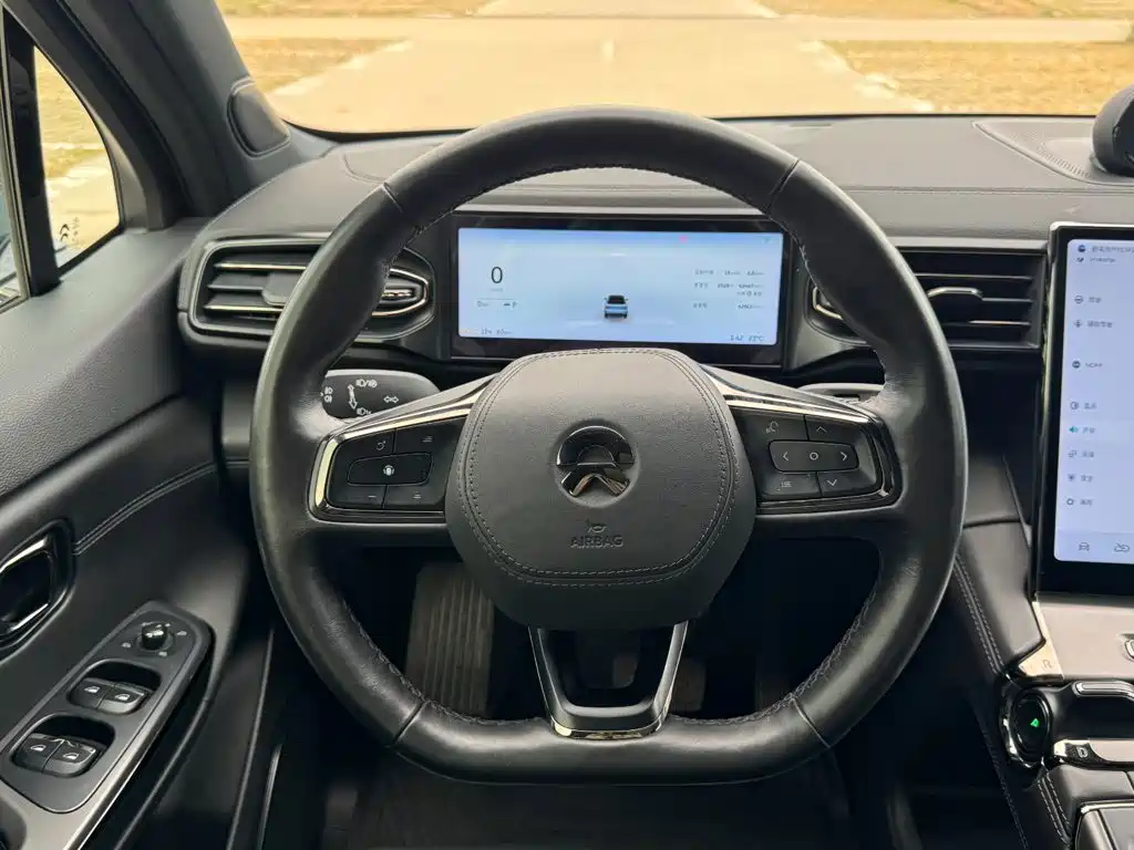 NIO ES6 — миниатюра 15