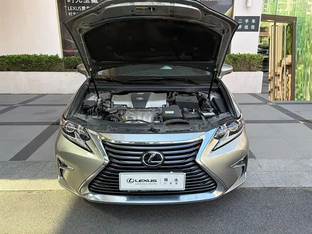 Lexus ES — миниатюра 6