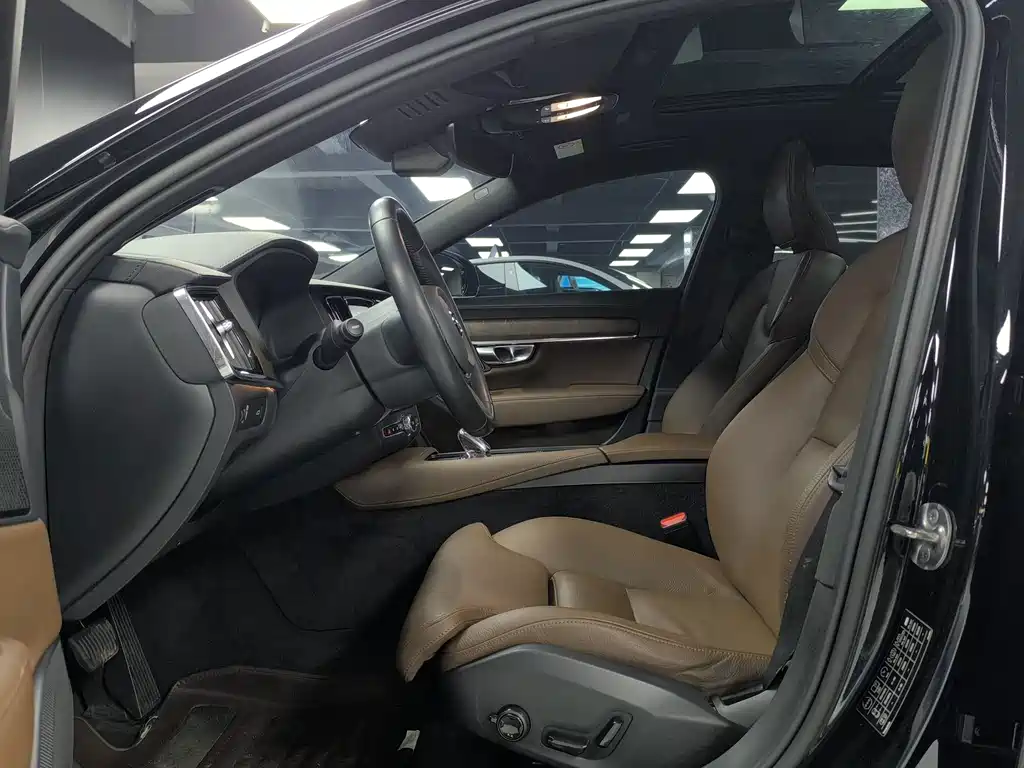 Volvo S90 — миниатюра 5
