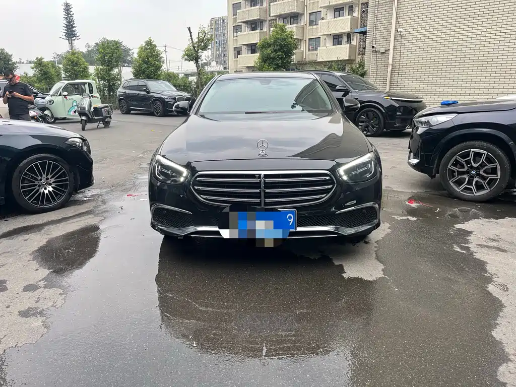 Mercedes-Benz E-Class — миниатюра 2