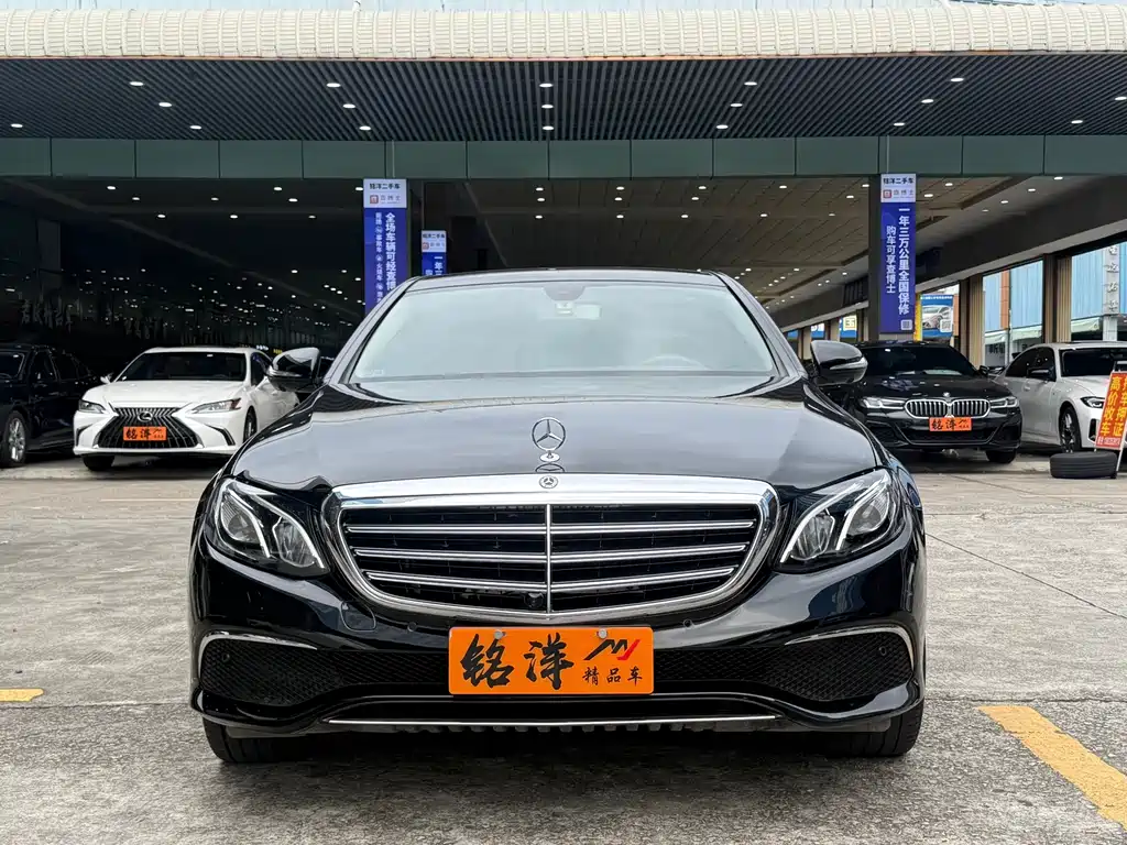 Mercedes-Benz E-Class — миниатюра 2
