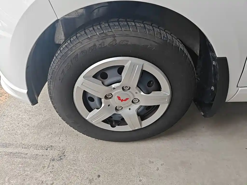 Wuling Hongguang — миниатюра 23