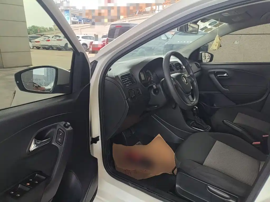 Volkswagen Polo — миниатюра 16